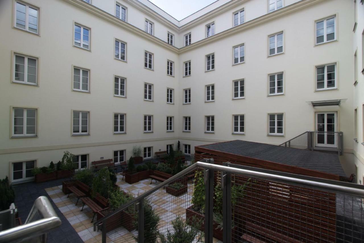 Dom Pomocy Studentom Hostel Warsawa Bagian luar foto