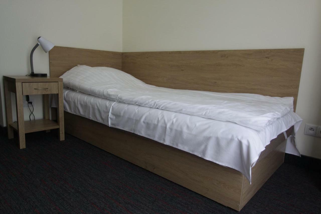 Dom Pomocy Studentom Hostel Warsawa Bagian luar foto